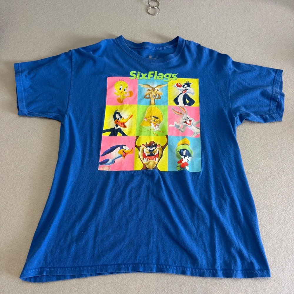 Six Flags Looney Tunes Graphic T-Shirt Blue Characters Mens M Medium Cotton